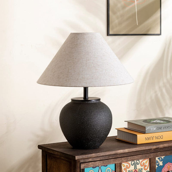 How to Choose the Right Size Table Lamp for Your Nightstand vs. Living Room