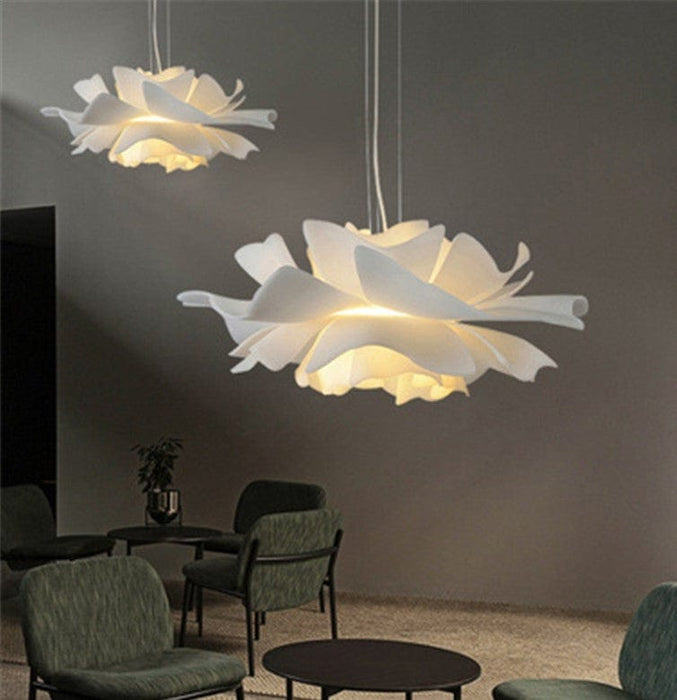 White flower chandelier light - Mafeemushkil.com LLC
